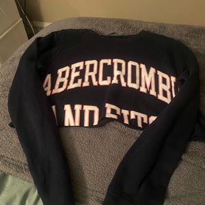 Womens cropped sweatshirt